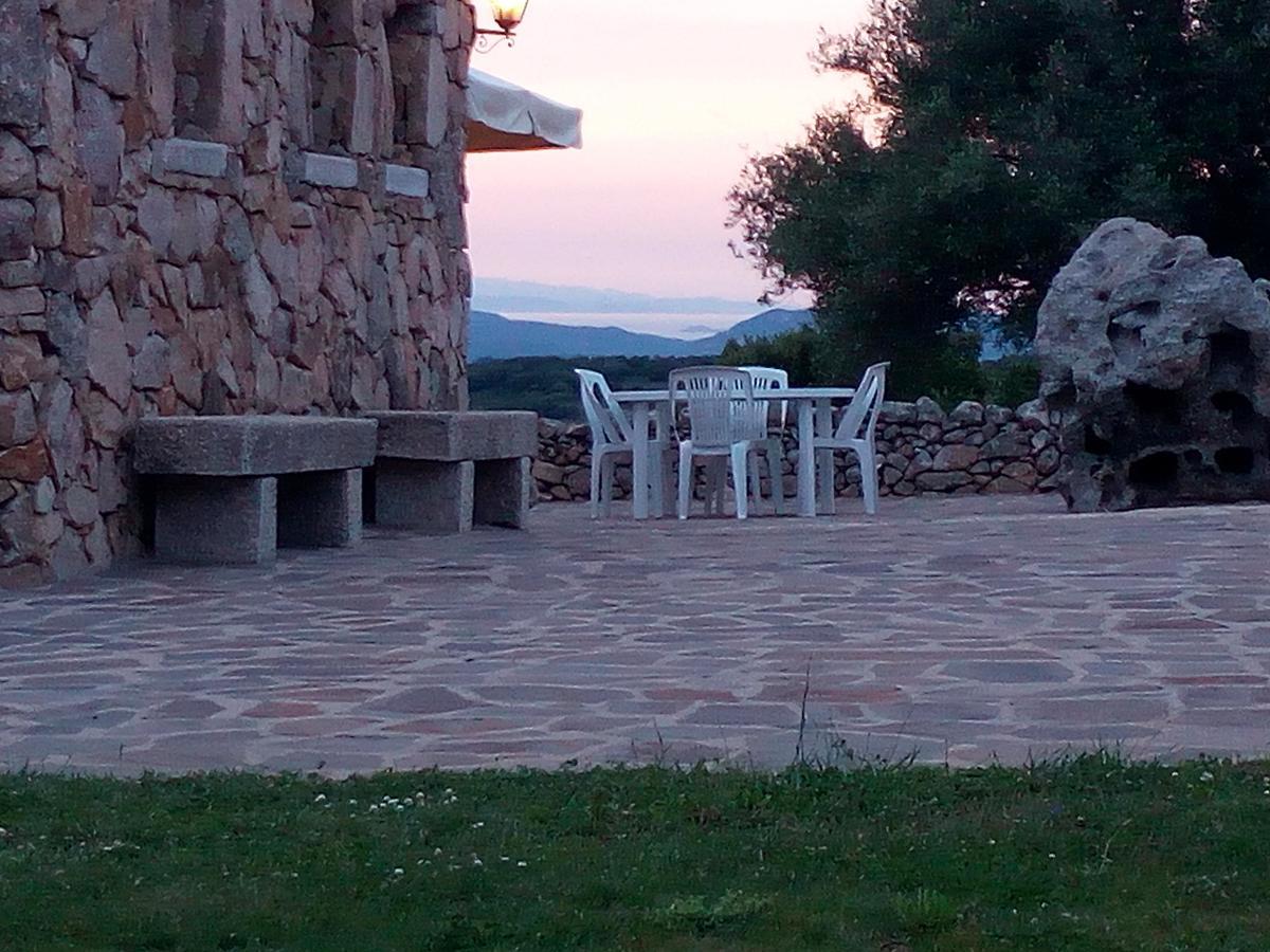 Turismo Rurale L'Agliuledda Villa Sant'Antonio di Gallura Exterior photo